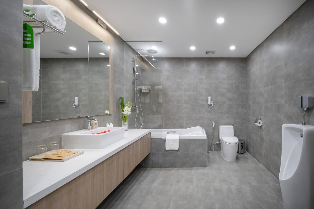 Nguyen Gia Hotel Дананг Екстериор снимка