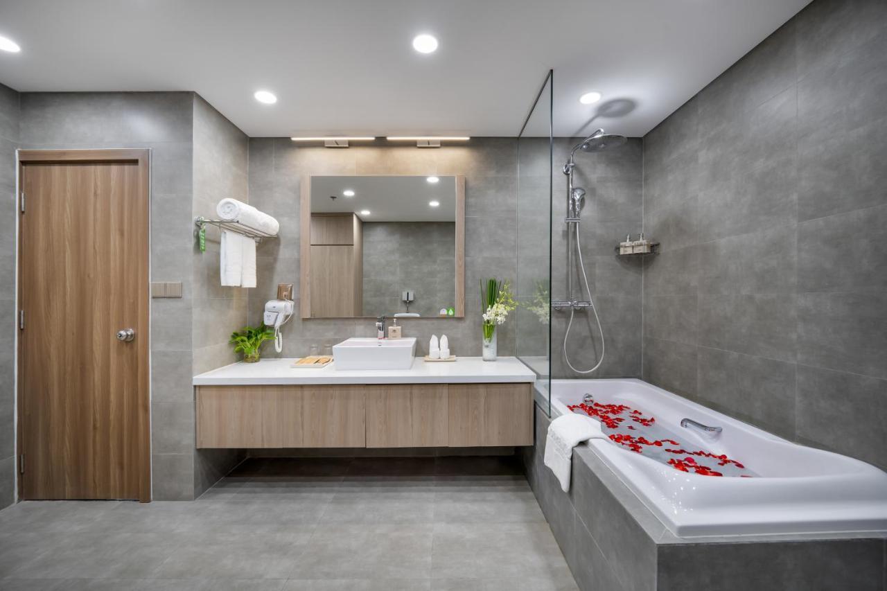 Nguyen Gia Hotel Дананг Екстериор снимка